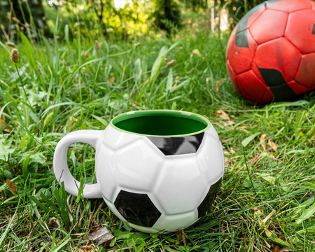 Kubek PIŁKARZA (ceramiczny) - zielony środek