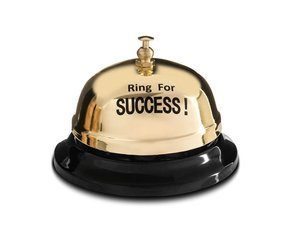 Biurkowy dzwonek na SUKCES (Ring for SUCCESS!) 
